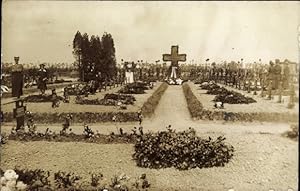 Bild des Verkufers fr Foto Ansichtskarte / Postkarte Wilhelmshaven, Grabmal der gefallenen Kameraden der SMS Derfflinger, 1917 zum Verkauf von akpool GmbH