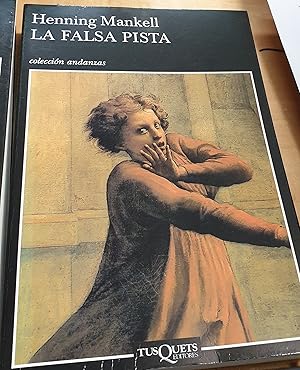 Seller image for La falsa pista. Traduccin del sueco Dea Marie Mansten y Amanda Monjonell Mansten for sale by Outlet Ex Libris