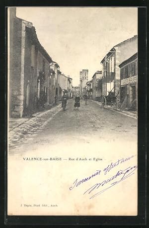 Bild des Verkufers fr Carte postale Valence-sur-Baise, Rue d`Auch et Eglise, vue de la rue zum Verkauf von Bartko-Reher