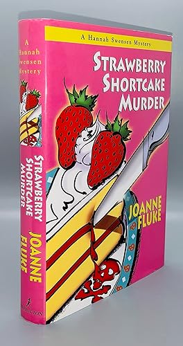 Imagen del vendedor de Strawberry Shortcake Murder (Hannah Swensen Mysteries) a la venta por Grayshelf Books, ABAA, IOBA
