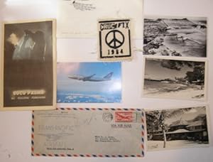 Image du vendeur pour Hawaii Ephemera: postcards, envelopes, cloth patch. mis en vente par Wittenborn Art Books