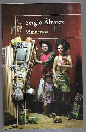 Image du vendeur pour 35 MUERTOS mis en vente par Desvn del Libro / Desvan del Libro, SL