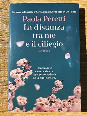Seller image for La distanza tra me e il ciliegio for sale by Campbell Llibres