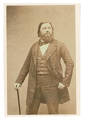 Image du vendeur pour [PHOTOGRAPHIE] Portrait photographique de Gustave Courbet  la canne mis en vente par Librairie Le Feu Follet