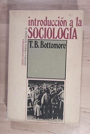 Seller image for Introduccin a la sociologa for sale by Llibres Bombeta