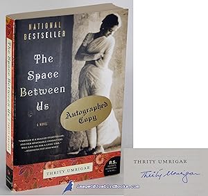 Imagen del vendedor de The Space Between Us a la venta por Bluebird Books (RMABA, IOBA)