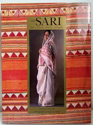 Seller image for The Sari. Styles, Patterns, History, Technique. Mit 470 farbigen Abbildungen, incl. 206 Photographischen Abbildungen. for sale by Treptower Buecherkabinett Inh. Schultz Volha