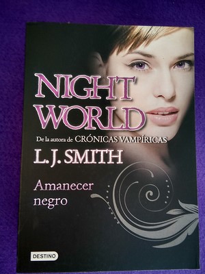 Night world vol.4: Amanecer negro