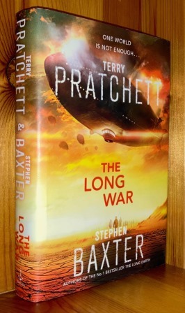 Imagen del vendedor de The Long War: 2nd in the 'Long Earth' series of books a la venta por bbs