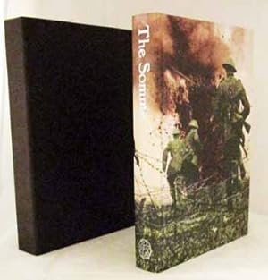 Bild des Verkufers fr The Somme An Eyewitness History zum Verkauf von Adelaide Booksellers
