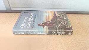 Immagine del venditore per Queen of the Lightning venduto da BoundlessBookstore