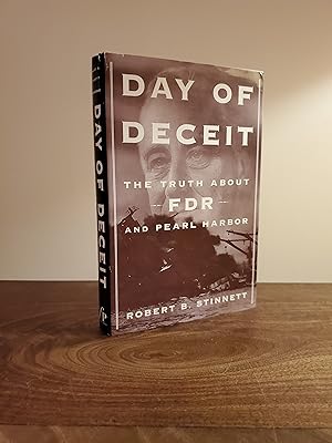 Immagine del venditore per Day of Deceit: The Truth about FDR and Pearl Harbor - LRBP venduto da Little River Book Peddlers