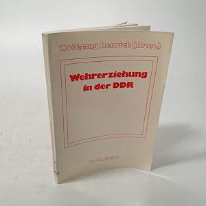 Image du vendeur pour Wehrerziehung in der DDR. Aktueller Stand 1980. mis en vente par Antiquariat Bookfarm