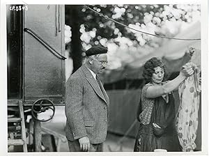 " Tournage du film CAMP-VOLANT (MARKO DER KLOWN)" Max REICHMANN dirigeant Lissy ARNA en 1931 / Ph...