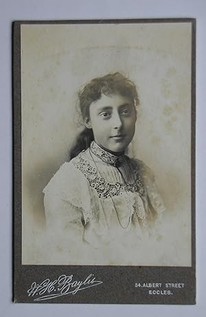 Cabinet Photograph. Portrait of a Young Woman.