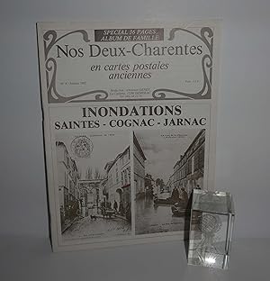 Imagen del vendedor de Nos deux-Charentes en cartes postales anciennes. Inondations Saintes - Cognac - Jarnac. N8 janvier 1982. a la venta por Mesnard - Comptoir du Livre Ancien