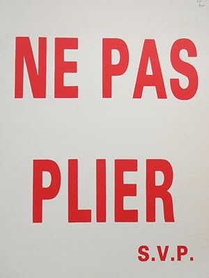 Imagen del vendedor de Ne pas plier, s.v.p. (signed by the artists) a la venta por Antiquariaat Digitalis