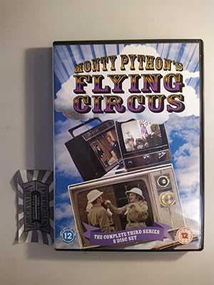 Bild des Verkufers fr Monty Python's Flying Circus - Season 3 [2 DVDs] [UK Import]. zum Verkauf von Druckwaren Antiquariat