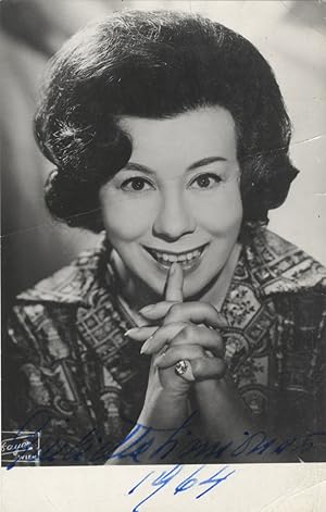 Portrait postcard photograph of the Italian mezzo-soprano, with autograph signature