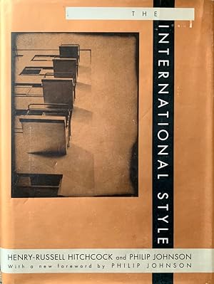 Imagen del vendedor de The International Style a la venta por Randall's Books