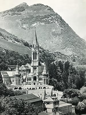 Image du vendeur pour Commmoration du Centenaire des Apparitions de Lourdes. 1858. mis en vente par Harrison-Hiett Rare Books