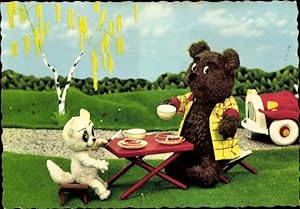 Ansichtskarte / Postkarte Zwei Teddys beim Picknick