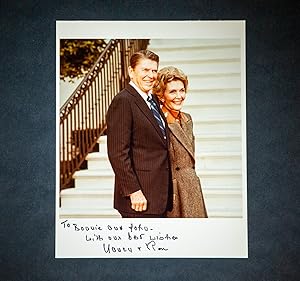 Bild des Verkufers fr Signed Photograph of Ronald Reagan and Nancy Reagan zum Verkauf von The First Edition Rare Books, LLC