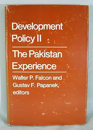 Imagen del vendedor de Development Policy II - The Pakistan Experience a la venta por Baltimore's Best Books