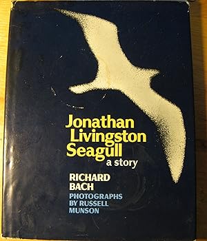 Image du vendeur pour JONATHAN LIVINGSTON SEAGULL mis en vente par Bobbert's Books