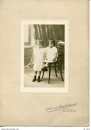 PHOTOGRAPHIE VERS 1915 DEUX PETITES FILLES PAR GILBERT DE CHAMBERTRAND A POINTE-A-PITRE GUADELOUPE