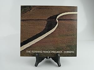 Imagen del vendedor de The running fence project. Christo a la venta por Librairie Christian Chaboud