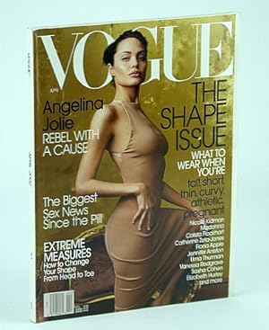 Bild des Verkufers fr Vogue (US) Magazine, April (Apr.) 2002 - Angelina Jolie Cover Photo zum Verkauf von RareNonFiction, IOBA