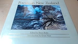 Image du vendeur pour Focus on New Zealand mis en vente par BoundlessBookstore