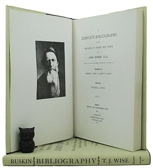 Imagen del vendedor de A COMPLETE BIBLIOGRAPHY OF THE WRITINGS IN PROSE AND VERSE OF JOHN RUSKIN, LL.D. a la venta por Kay Craddock - Antiquarian Bookseller