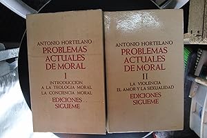 Seller image for PROBLEMAS ACTUALES DE MORAL for sale by LIBRERIA LA CLASICA