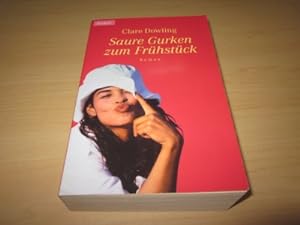 Seller image for Saure Gurken zum Frhstck. Roman for sale by Versandantiquariat Schfer