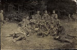 Foto Ansichtskarte / Postkarte Deutsche Soldaten in Uniformen bei der Rast, Gruppenbild, Pirmasen...