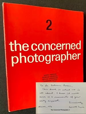 Image du vendeur pour The Concerned Photographer 2 mis en vente par APPLEDORE BOOKS, ABAA