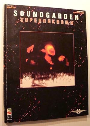 Bild des Verkufers fr Soundgarden - Superunknown: Authorized Guitar Edition with Tablature zum Verkauf von RareNonFiction, IOBA