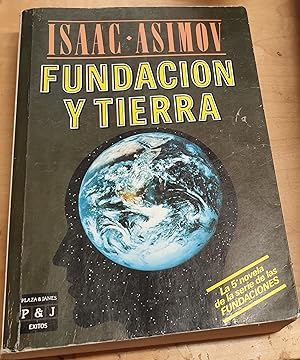 Imagen del vendedor de Fundacin y Tierra. Traduccin J. Ferrer Aleu a la venta por Outlet Ex Libris