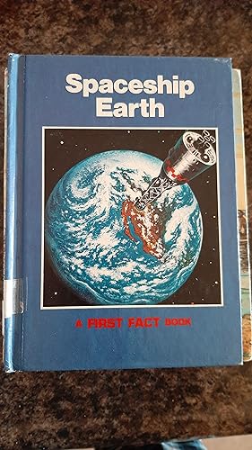 Immagine del venditore per Spaceship Earth (A First fact book) venduto da Darby Jones