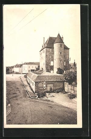 Bild des Verkufers fr Carte postale Saint-Gengoux-le-National, Le Chateau aujourd`hui Bureau de Poste zum Verkauf von Bartko-Reher