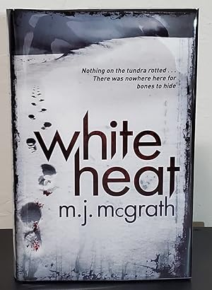 Imagen del vendedor de White Heat: Edie Kiglatuk vol. 1 (Signed) a la venta por A Flare For Books