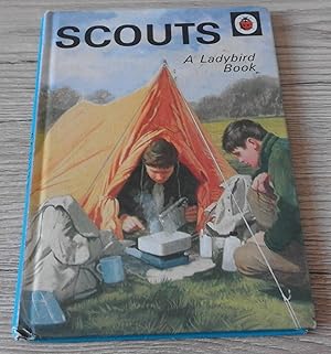 Bild des Verkufers fr Scouts: (A Ladybird book) zum Verkauf von ladybird & more books