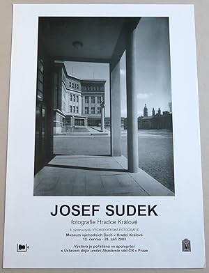 Bild des Verkufers fr Josef Sudek. Fotografie Hradce Kralov. 8. vystava cyklu Vychodoceska fotografie [a poster of an exhibition of Josef Sudek's photographs from the city of Hradec Kralov] zum Verkauf von Antikvariat Valentinska