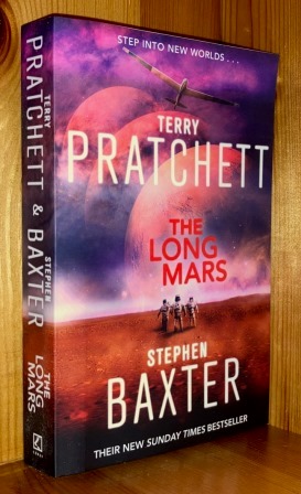 Imagen del vendedor de The Long Mars: 3rd in the 'Long Earth' series of books a la venta por bbs