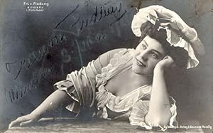 Kammersängerin, Bayerische Hofopernsängerin, Sopranistin (1879-1965). Eigenh. U. (voller Namenszu...
