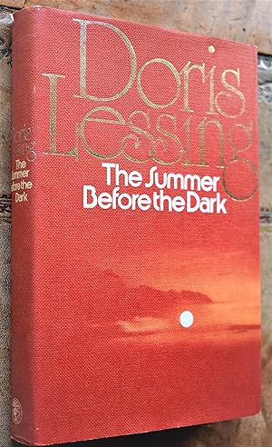 Imagen del vendedor de The Summer Before The Dark a la venta por Dodman Books