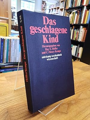 Imagen del vendedor de Das geschlagene Kind - Mit einer Einleitung von Gisela Zenz, aus dem Englischen von Udo Rennert, a la venta por Antiquariat Orban & Streu GbR