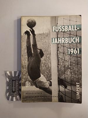 Bild des Verkufers fr Fuball-Jahrbuch 1961. 29. Jahrgang. zum Verkauf von Druckwaren Antiquariat